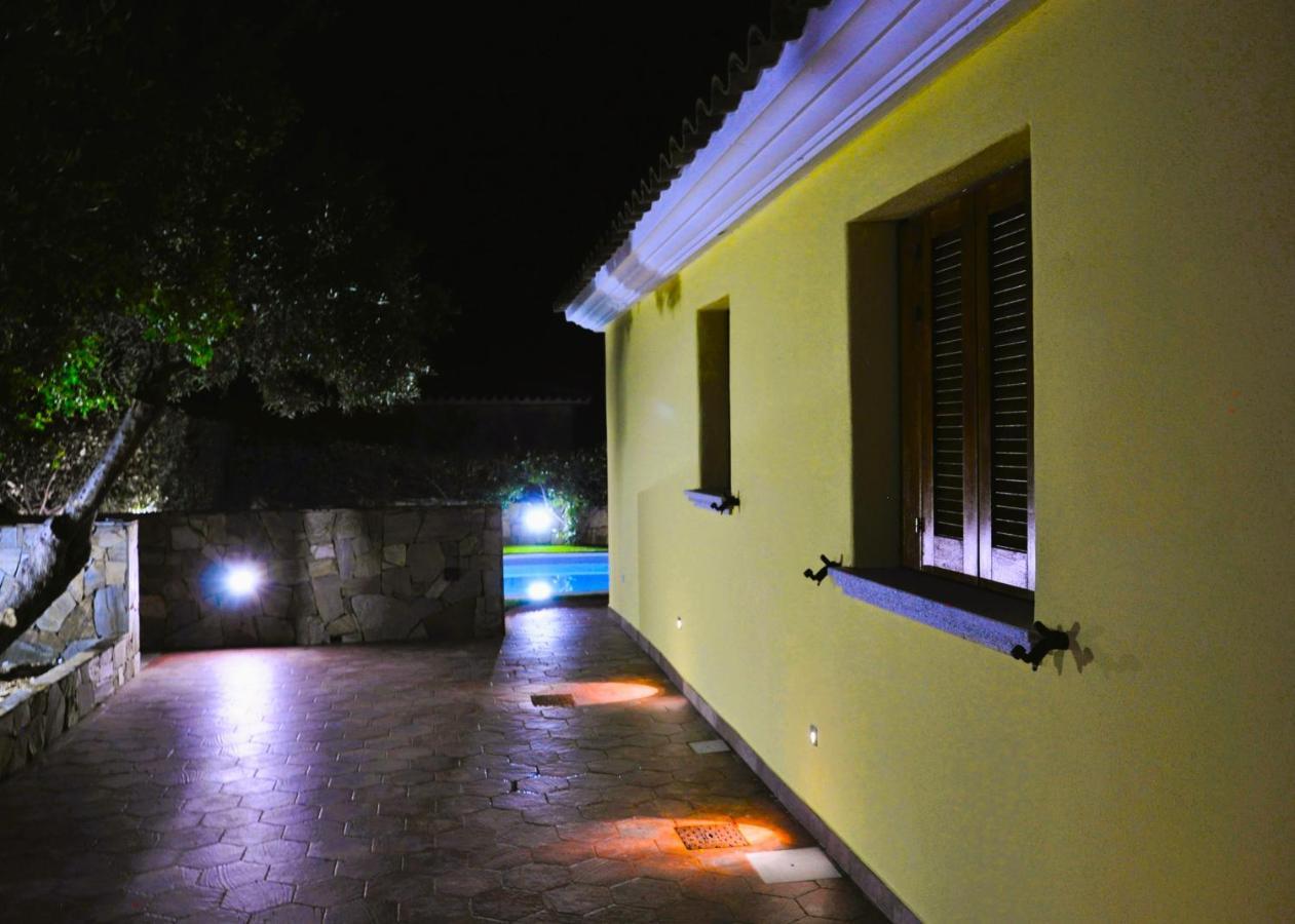 Villa Nadia Con Piscina Privata Budoni Tanaunella Bagian luar foto